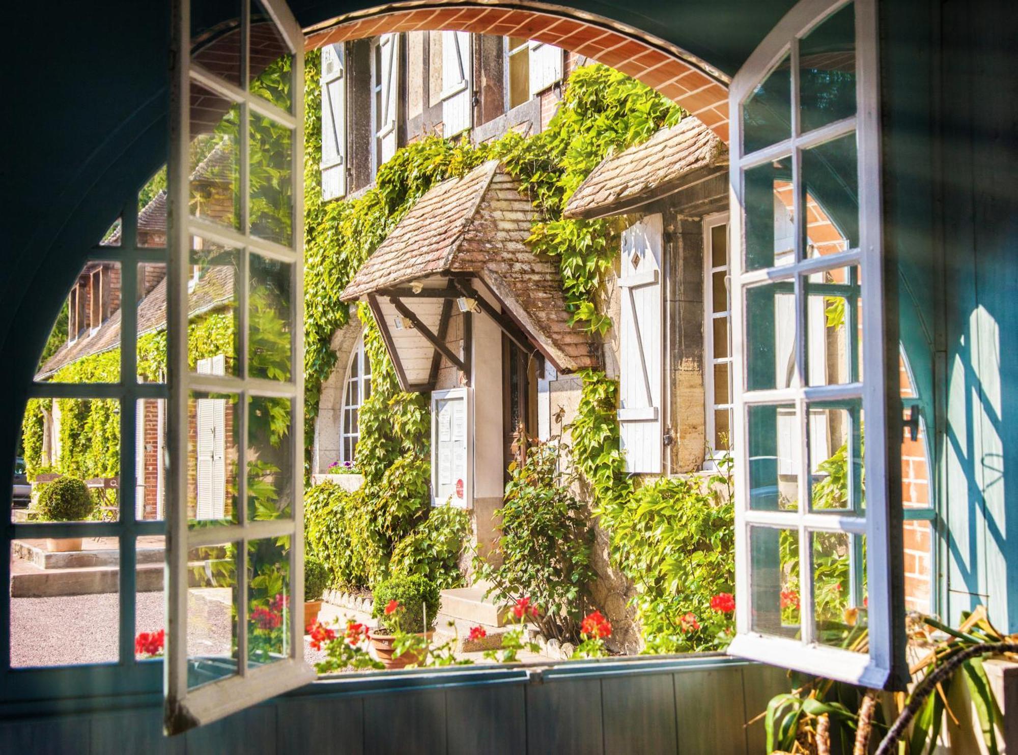 Logis Hotel Restaurant L'Ile De Sees Mace Bagian luar foto